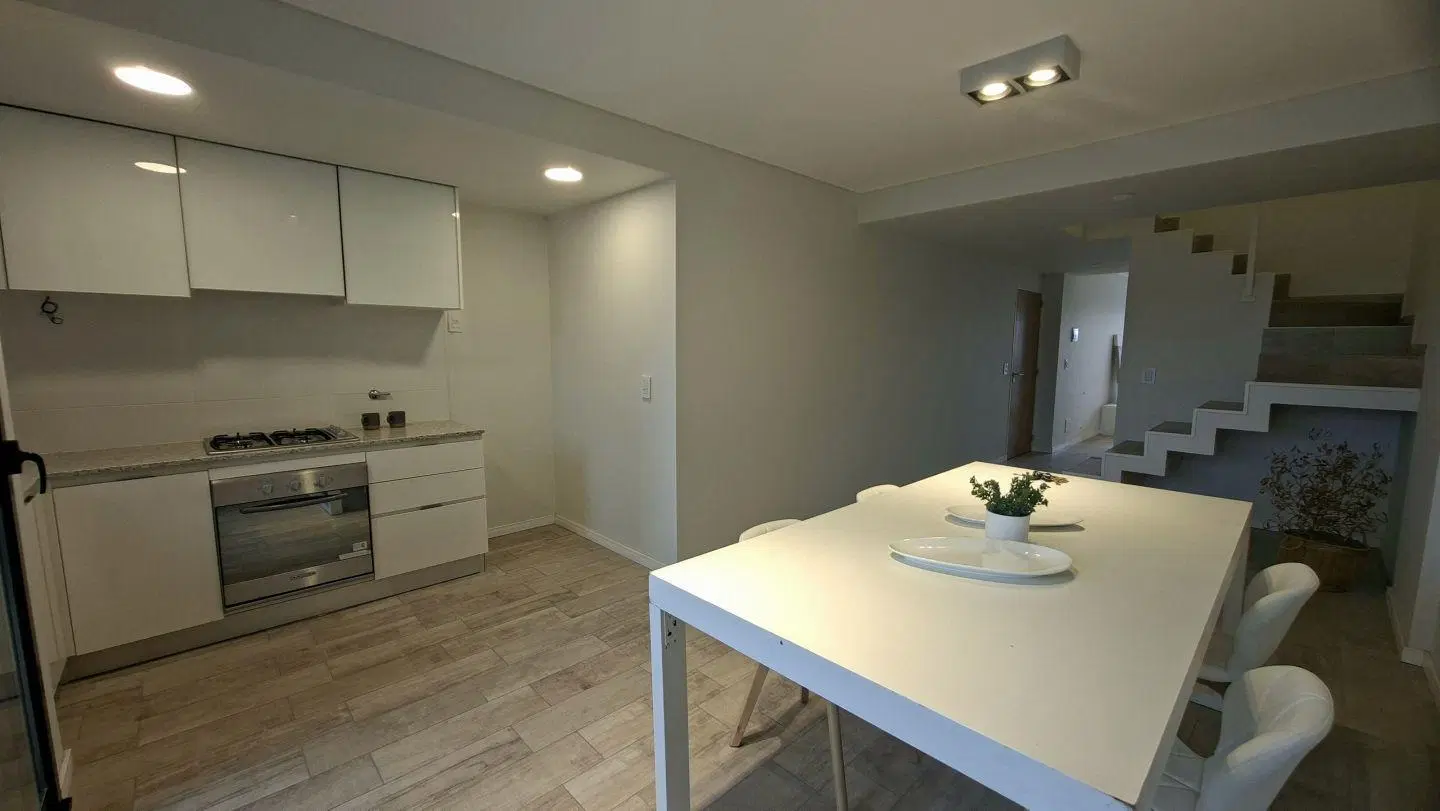 Venta. Rosario. Dúplex dos dormitorios 3
