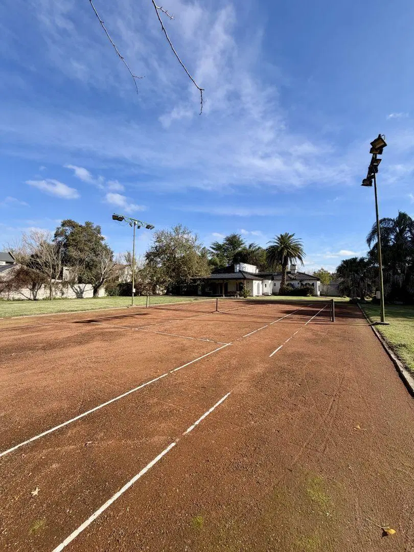 VENTA CASA FUNES 2 DORMITORIOS PILETA Y CANCHA DE TENNIS 2