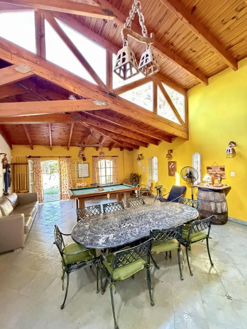 VENTA CASA FUNES 2 DORMITORIOS PILETA Y CANCHA DE TENNIS 8