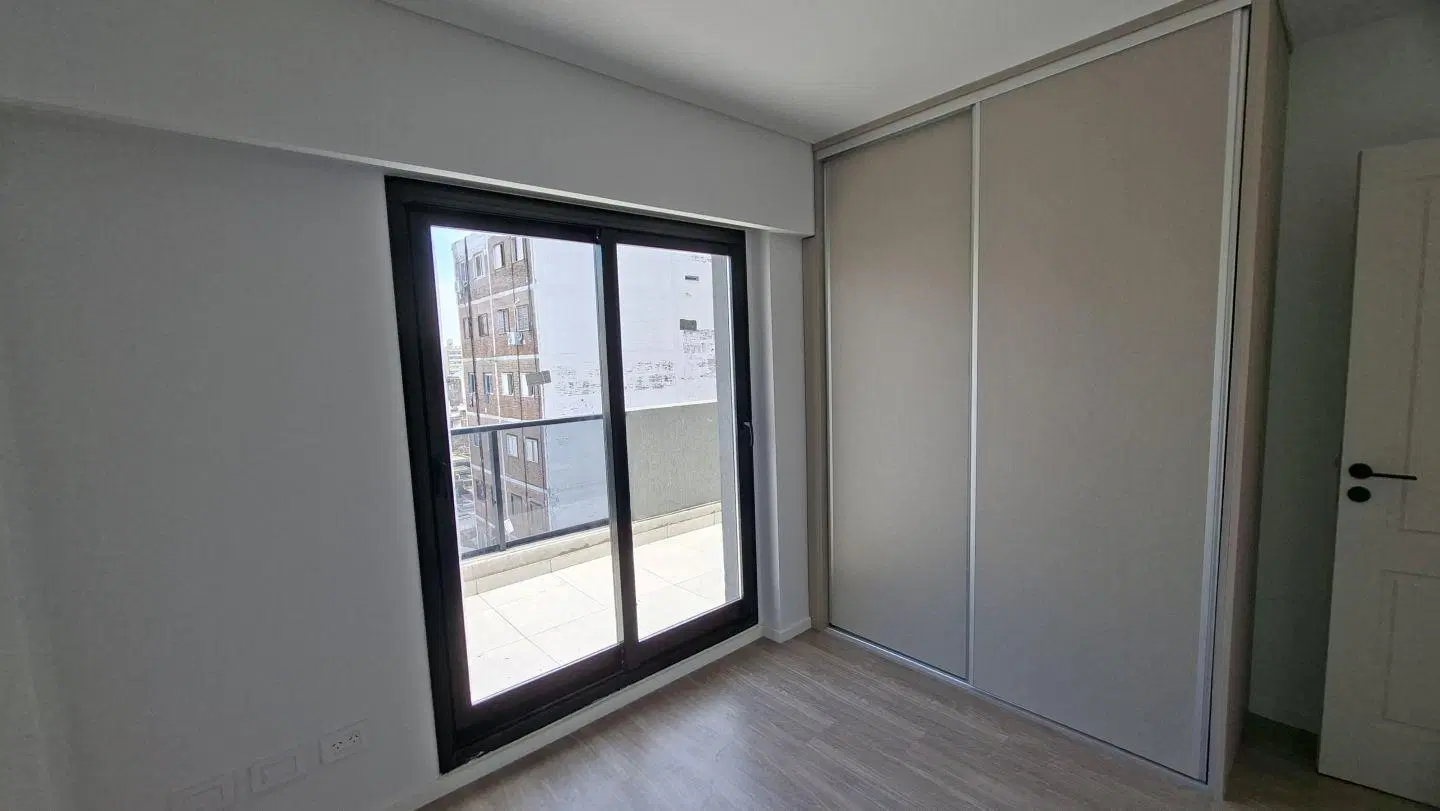 Rosario. Venta. Departamento un dormitorio, Patio 8