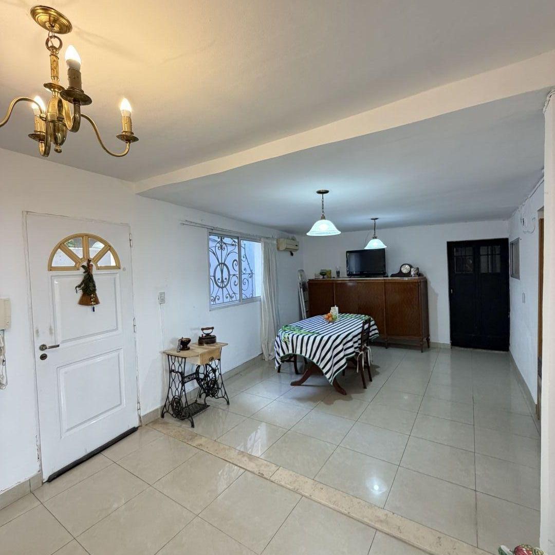 Foto de En venta casa de pasillo de 1 dormitorio Rosario, imagen 4