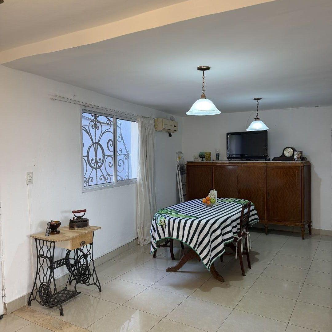 Foto de En venta casa de pasillo de 1 dormitorio Rosario, imagen 1