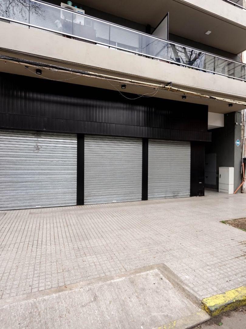 Foto de Local con cocheras, imagen 5