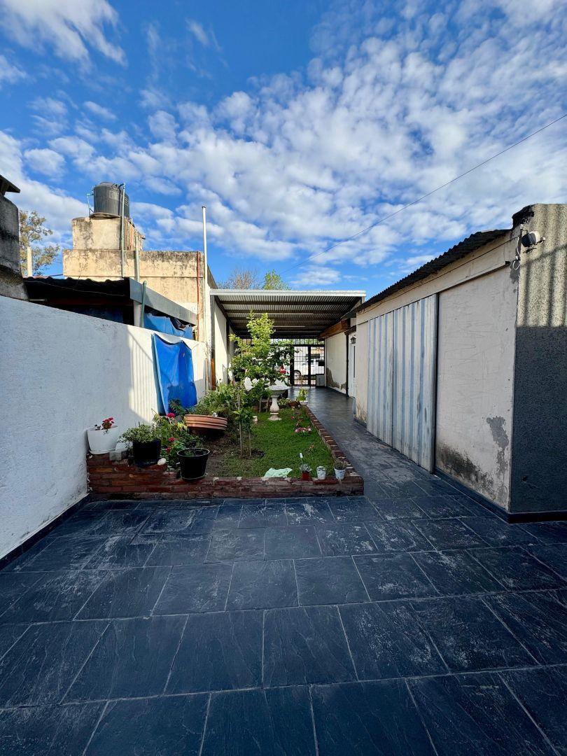 Foto de Casa en venta - Pérez, imagen 2