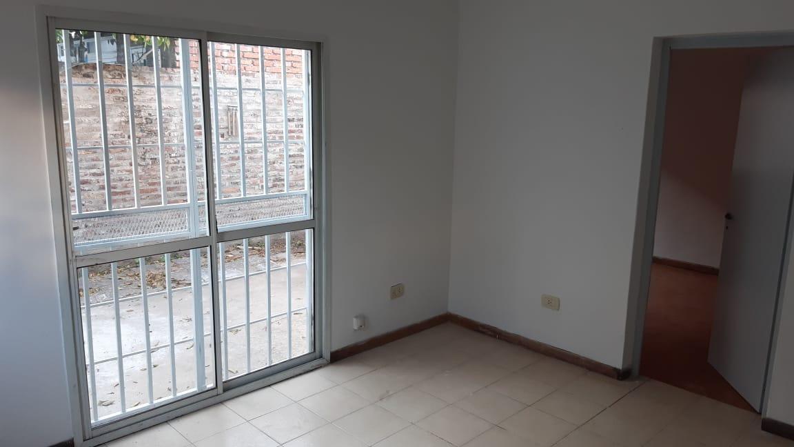 DEPARTAMENTO DE PASILLO 1 DORMITORIO PARAGUAY AL 3900.