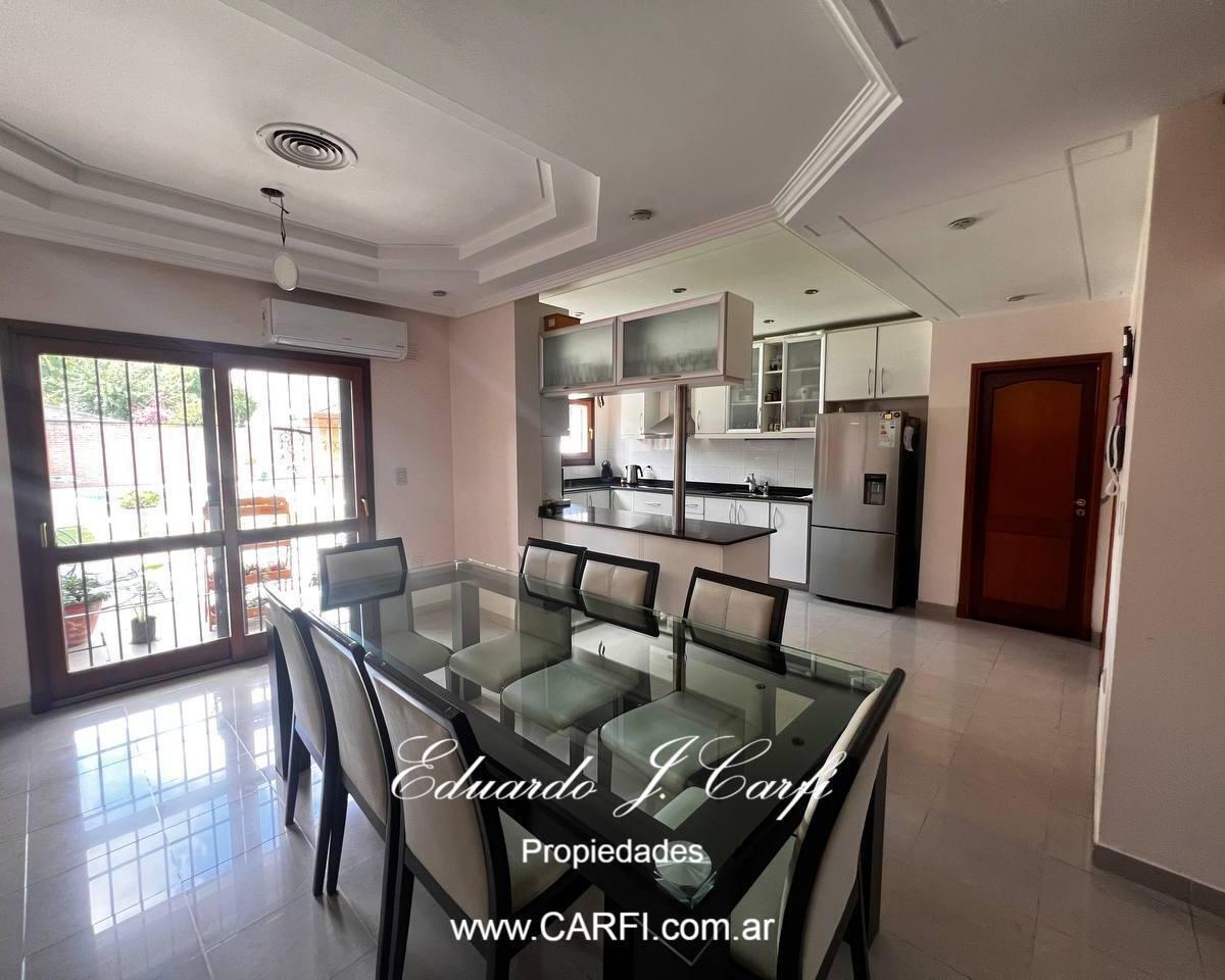 Venta de casa 4 ambientes - Castelar Norte
