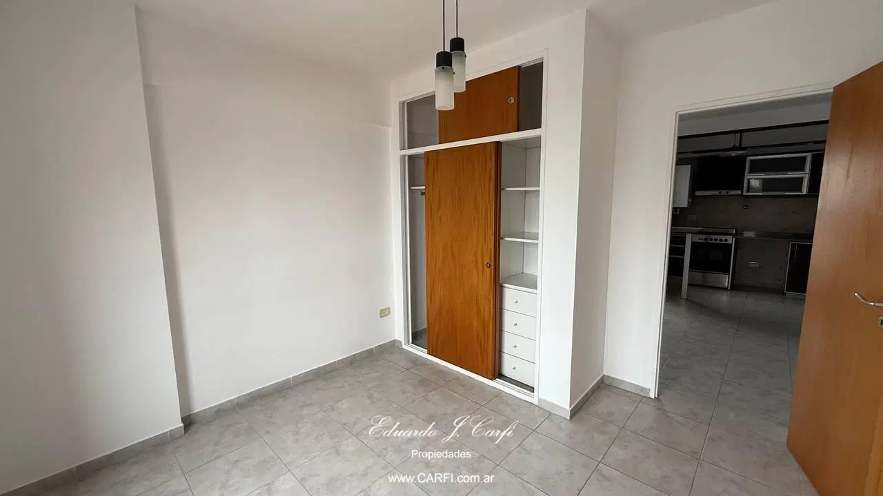 Departamento en Castelar Sur 3