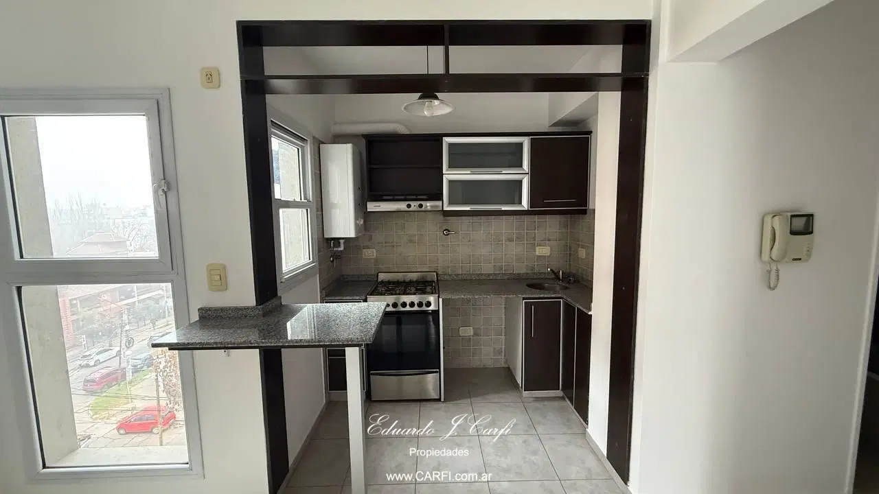 Departamento en Castelar Sur 5