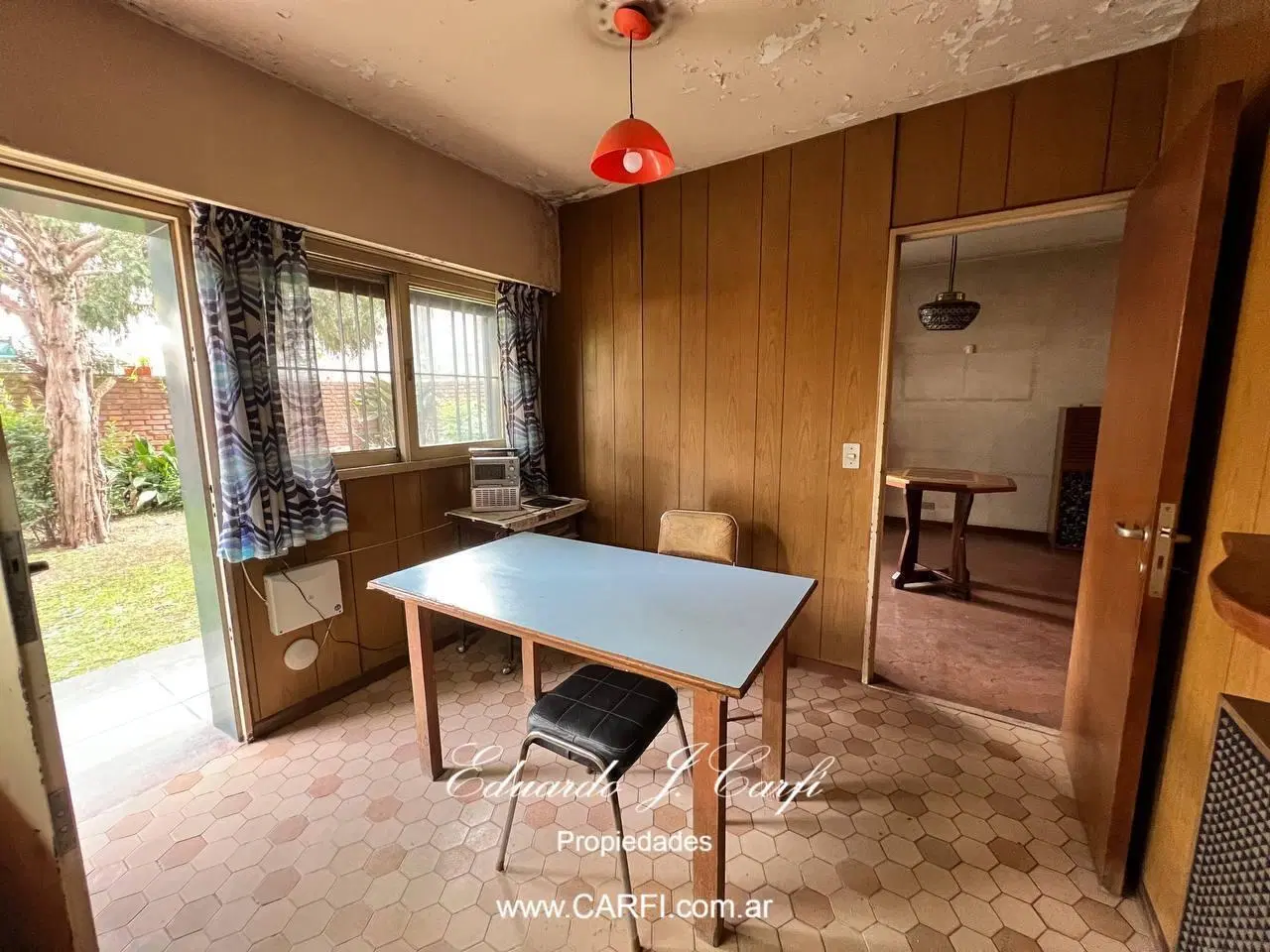 VENTA DE CASA TRES AMBIENTES - CASTELAR NORTE 8