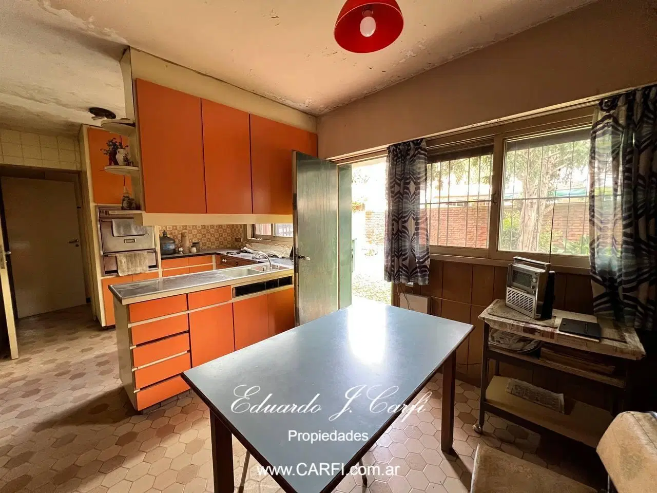 VENTA DE CASA TRES AMBIENTES - CASTELAR NORTE 4