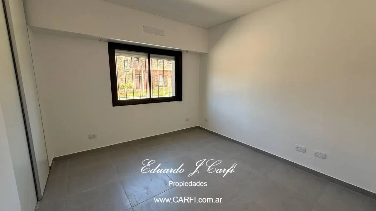 Casa en venta USO PROFESIONAL Castelar Norte 3