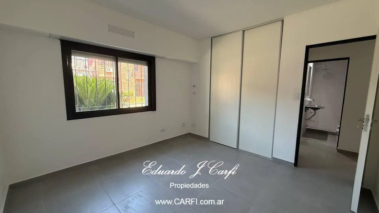Casa en venta USO PROFESIONAL Castelar Norte 4