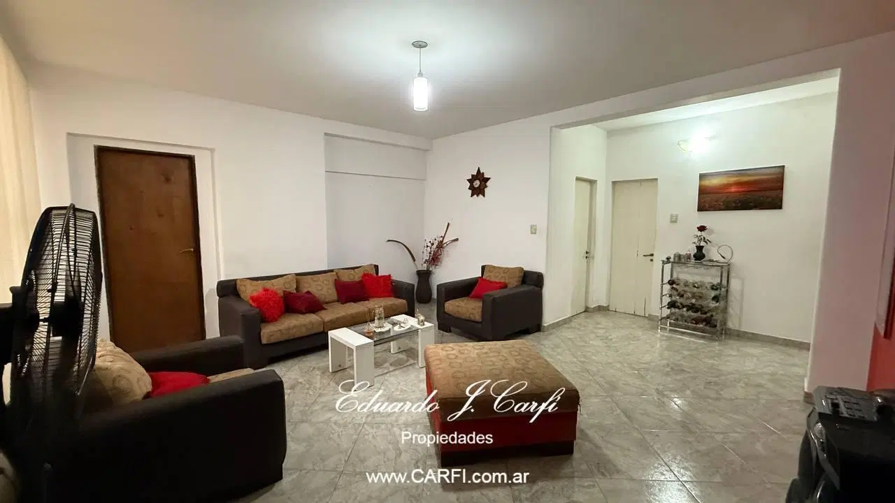 Casa en venta 6 ambientes Ituzaingó Norte 2