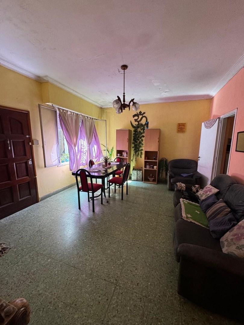 Foto de VENTA DE CASA 5 AMBIENTES - CASTELAR NORTE, imagen 1