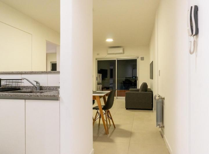 Foto de DEPARTAMENTO DOS AMBIENTES 7 A LUMINOSO Y HERMOSO BALCON EN LINIERS, imagen 5