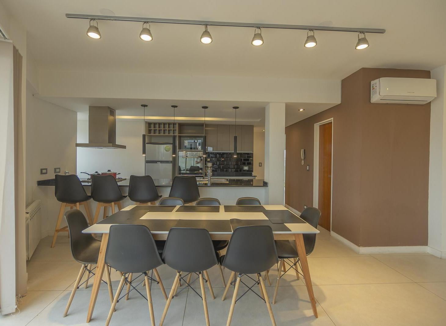 Av. San Martín 5795 9° A - 4 ambientes con gran balcon terraza