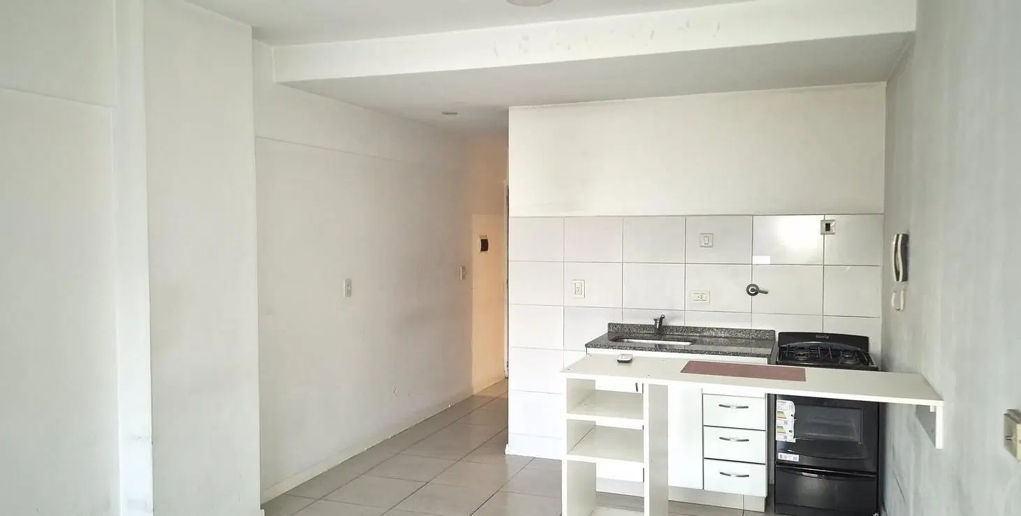 AAv. San Martin 5795 Piso 2º B - alquiler monoambiente con balcón 2