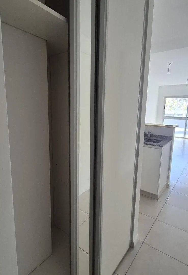 AAv. San Martin 5795 Piso 1º F - alquiler monoambiente con balcón 5