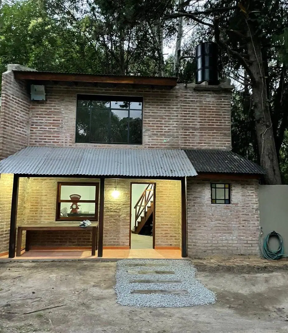 Lote en venta en PARQUE LELOIR 1054 mts. con pileta, quincho, luz y gas 2