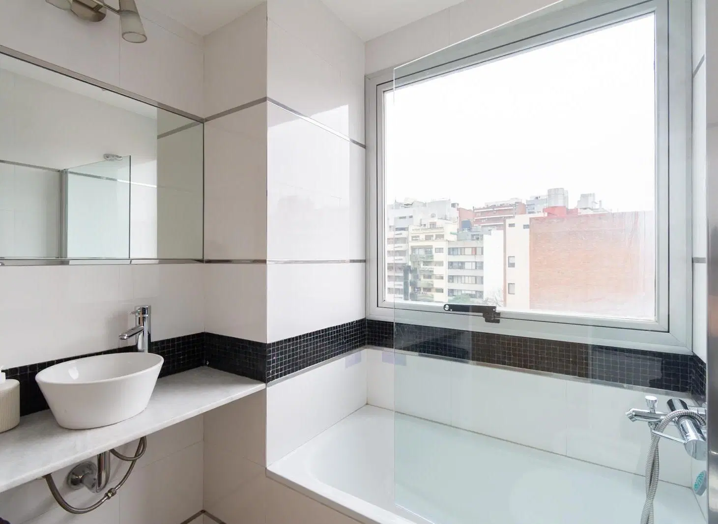 Departamento 3 ambientes en venta con cochera y amenities en Caballito 4