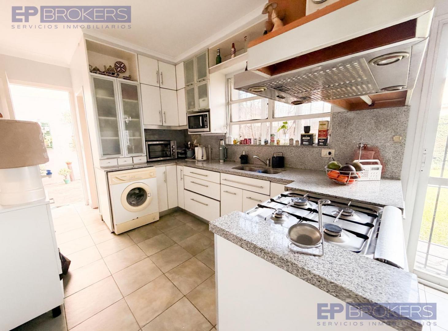 Foto de Casa En venta 3 ambientes Planta Baja GRAN LOTE, imagen 1