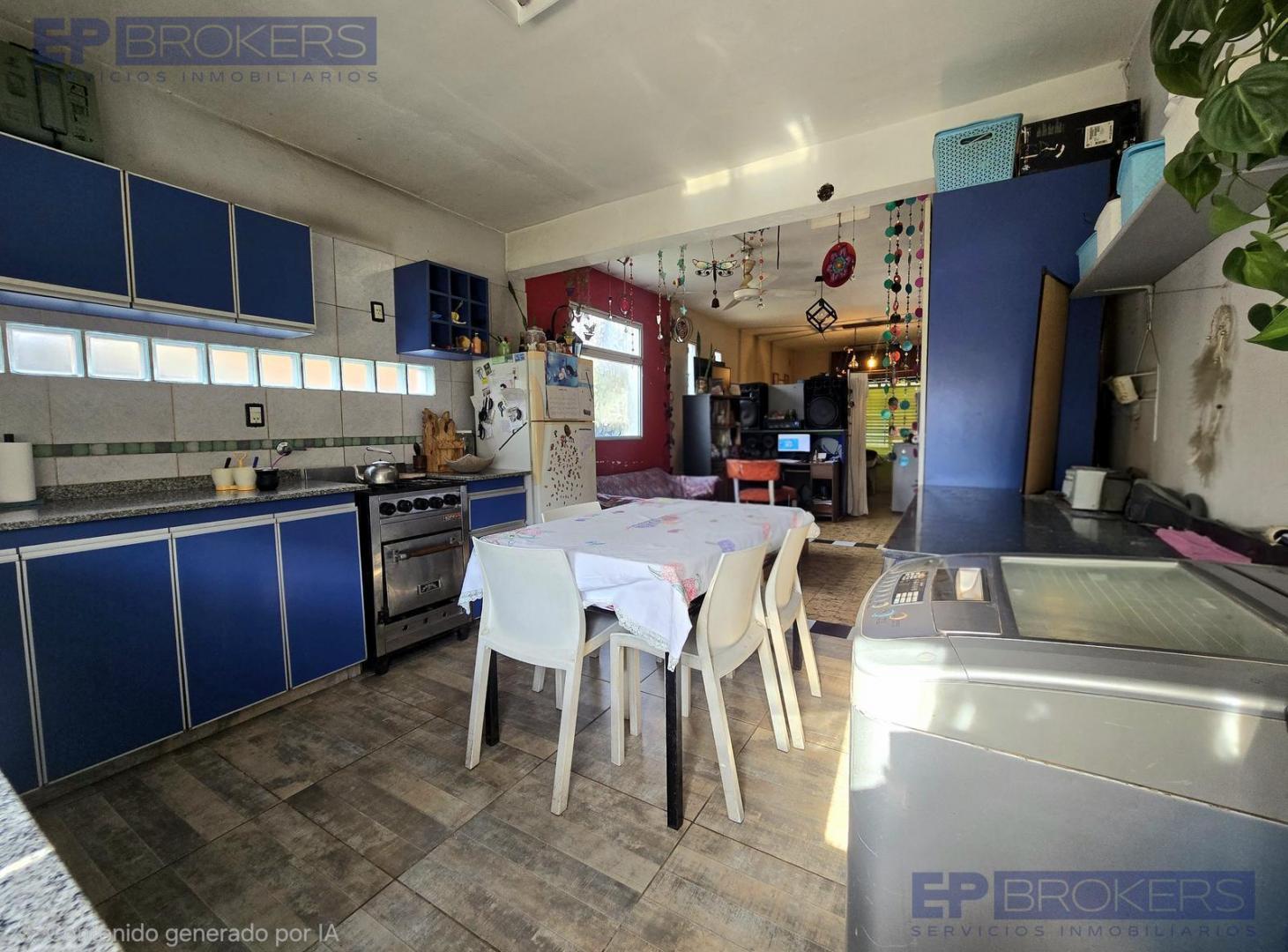 Foto de VENTA CASA 3 AMB, CON JARDIN, ITUZAINGO, imagen 2
