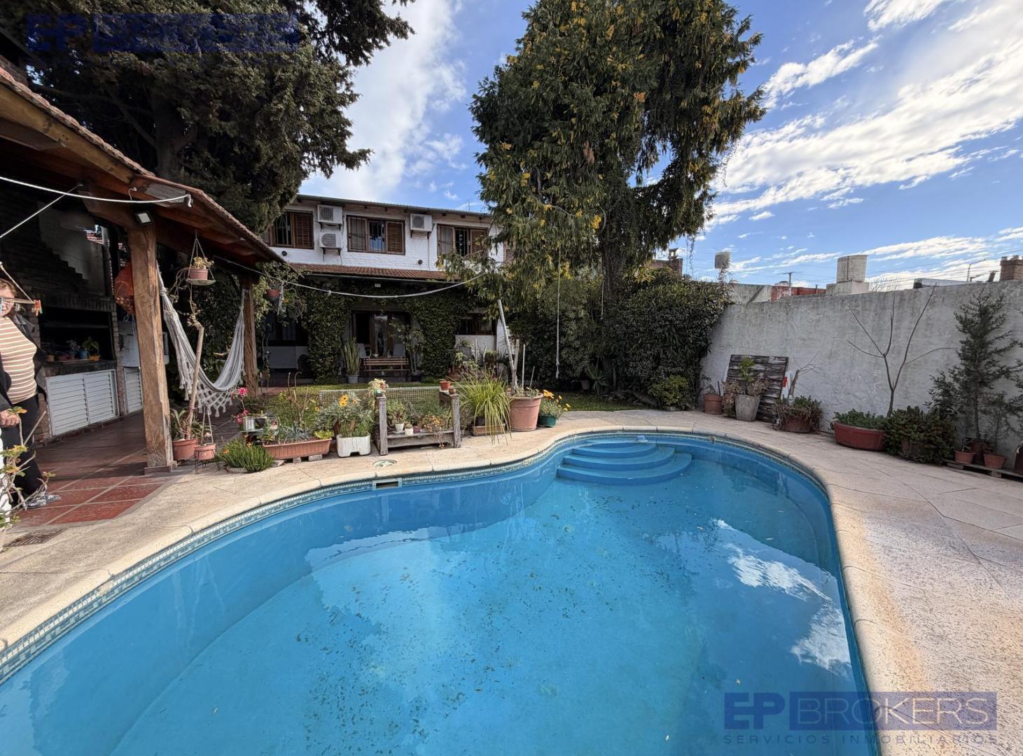Foto de Casa en venta 5 ambientes Parque y Pileta GRAN ZONA, imagen 2