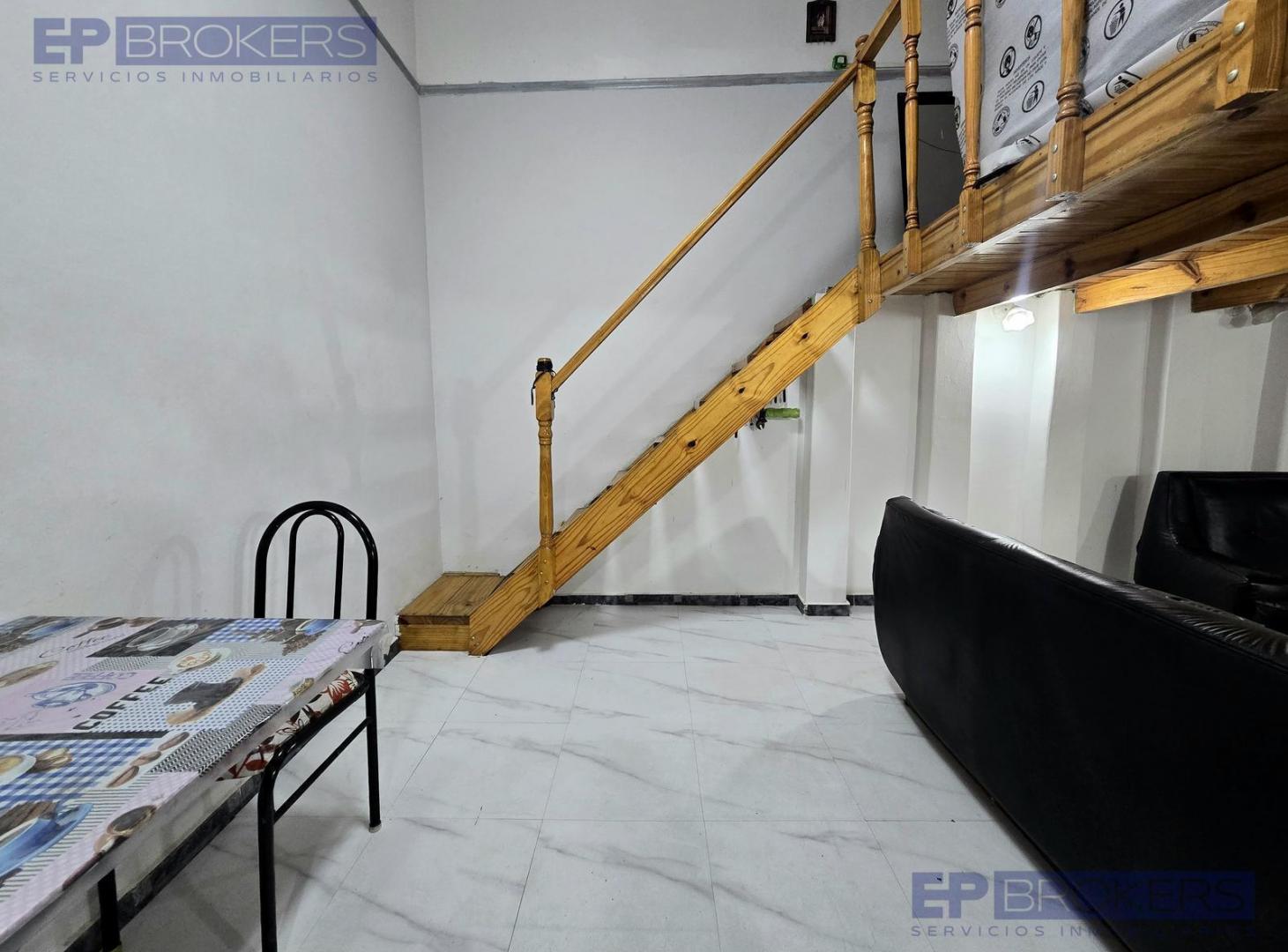 Foto de VENTA PH 2 AMB, CON ENTRE PISO, SIN EXPENSAS, BARRACAS, imagen 5
