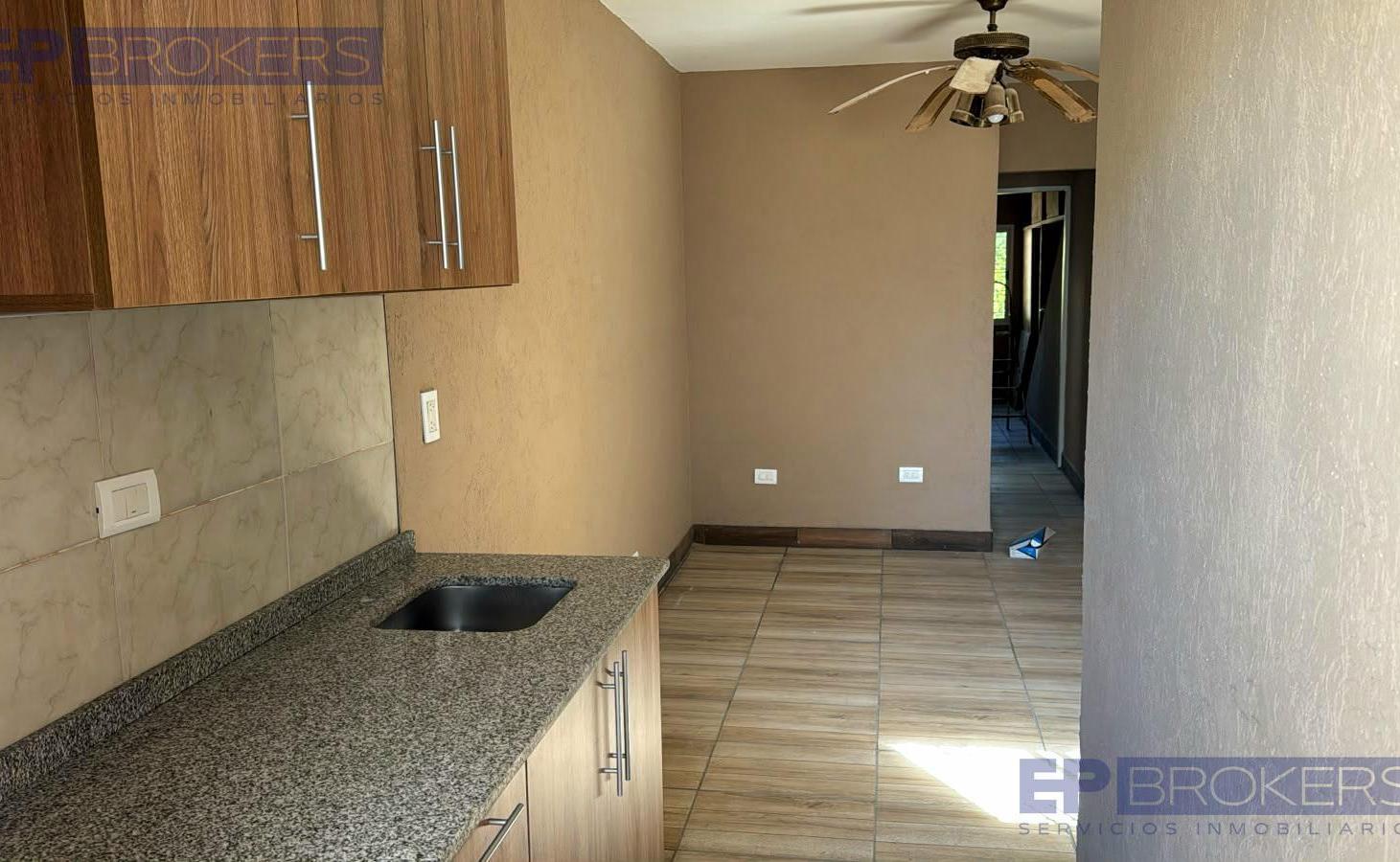 Foto de VENTA PH, 2 AMBIENTES RECICLADO, MORÓN, imagen 1
