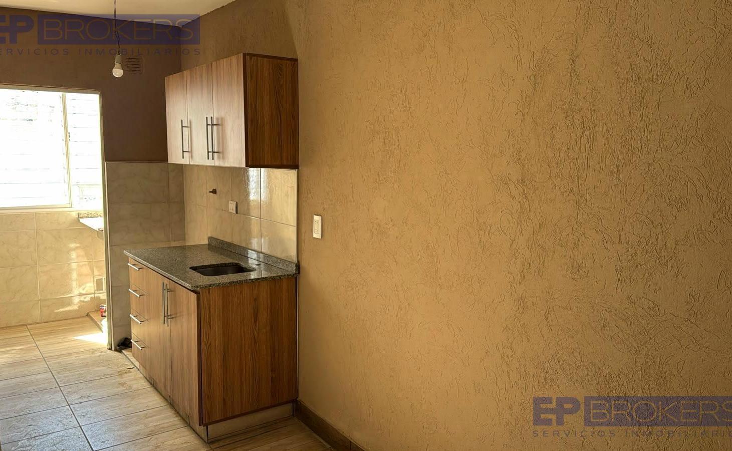 Foto de VENTA PH, 2 AMBIENTES RECICLADO, MORÓN, imagen 2