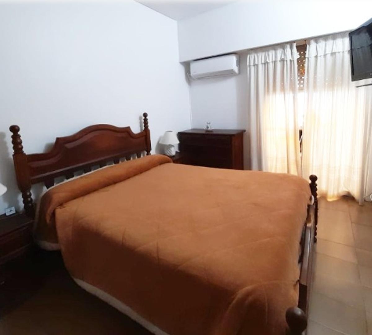 Excelente Chalet Zona Centro Ituzaingo Sur 2
