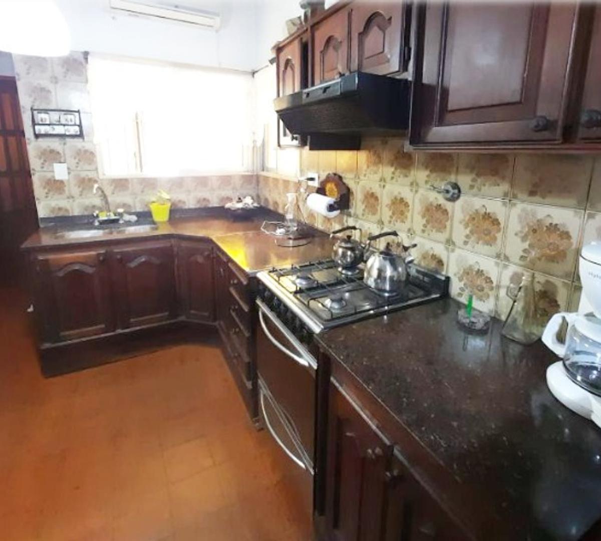 Excelente Chalet Zona Centro Ituzaingo Sur 3
