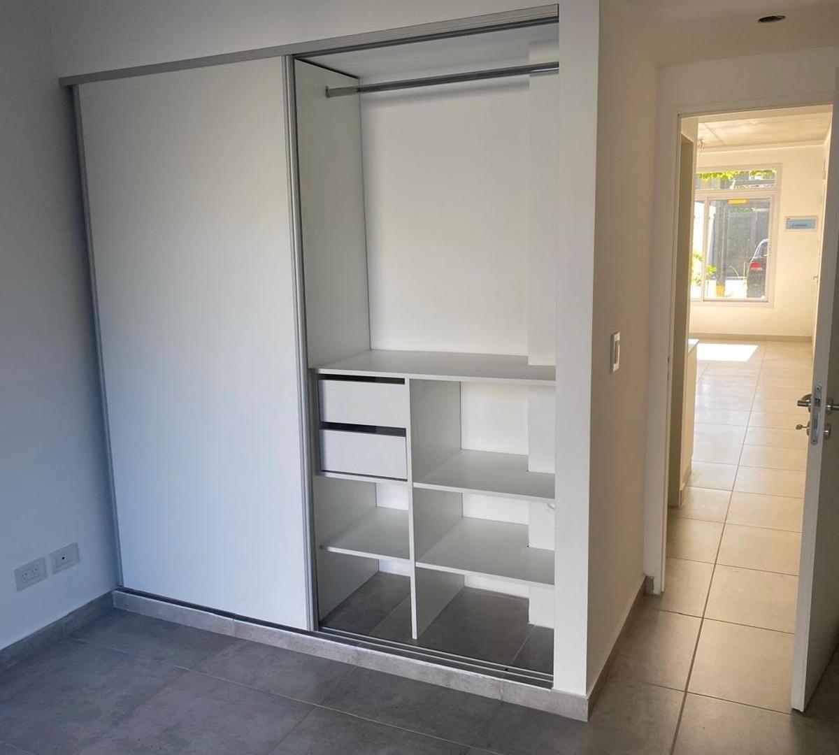DEPARTAMENTO EN VENTA CASTELAR