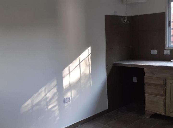 CASA PH EN ALQUILER ITUZAINGO 5