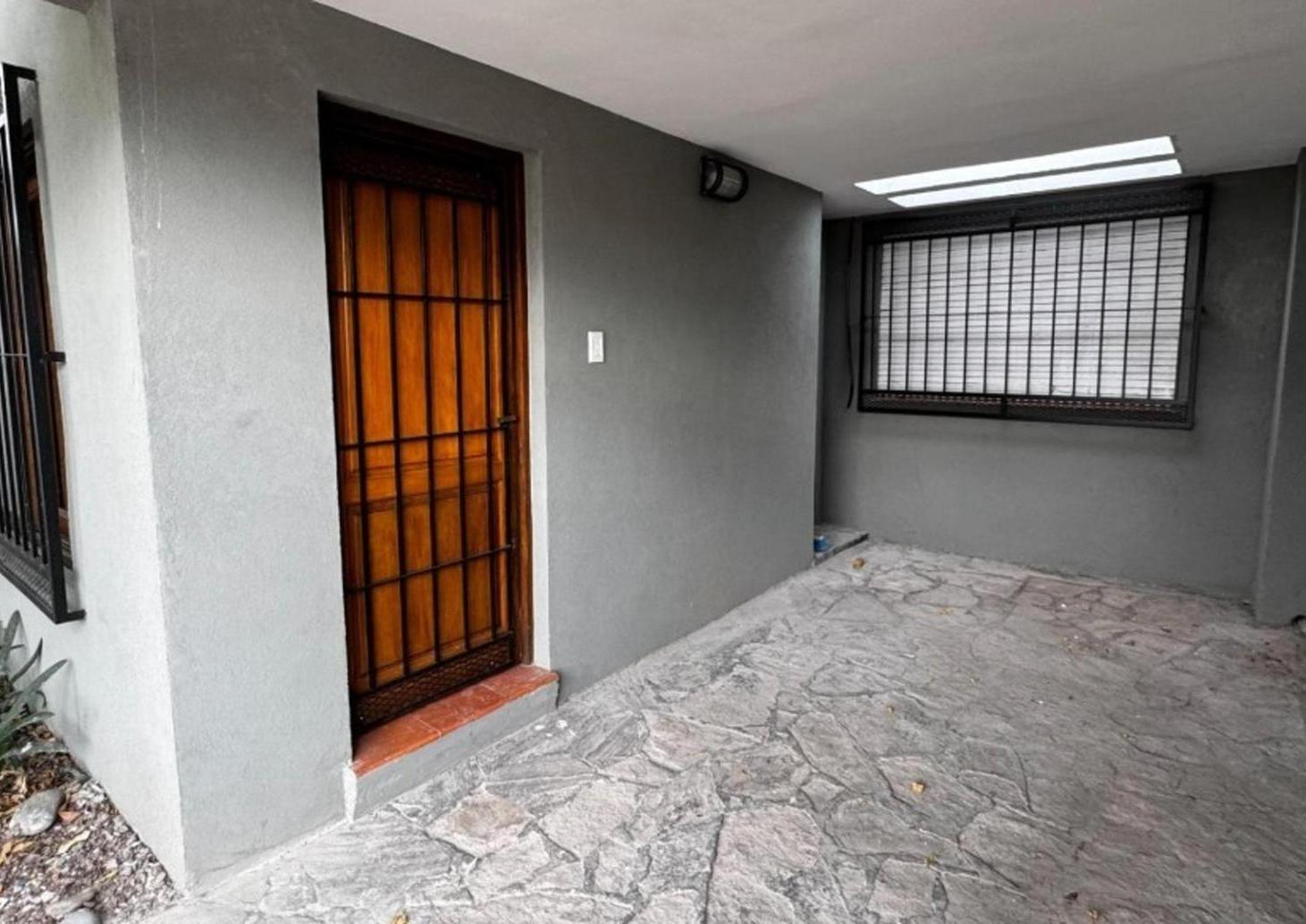 CASA PH VENTA ITUZAINGO