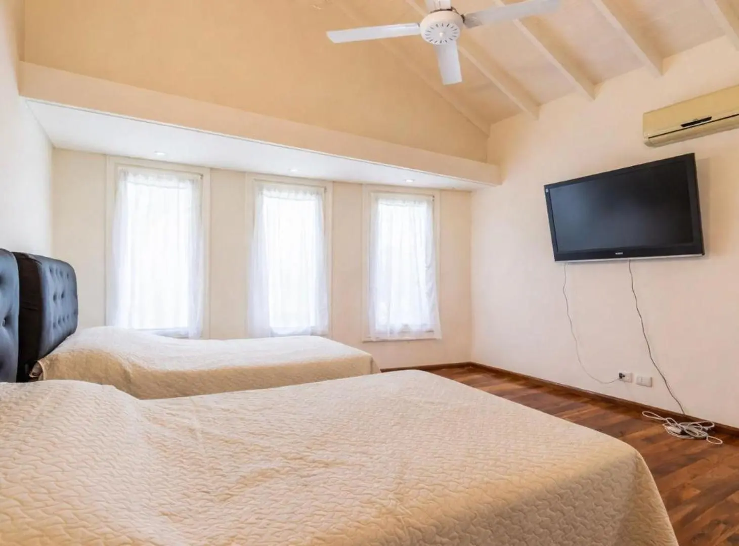 CASA VENTA "SAN DIEGGO" MORENO 8