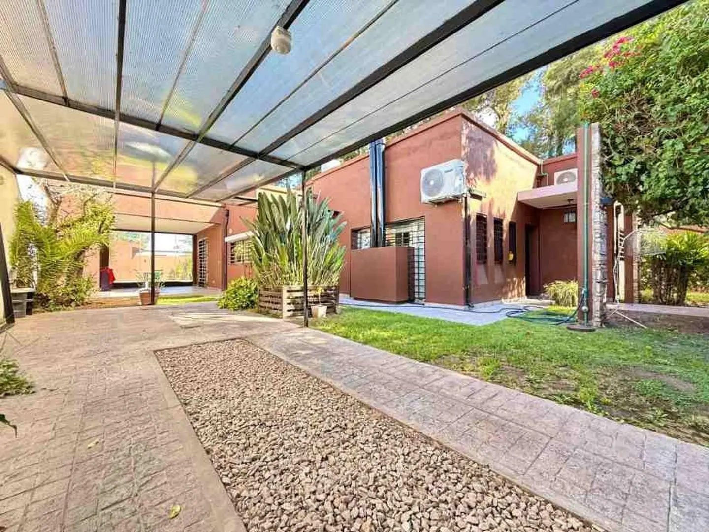 CASA VENTA ITUZAINGO 3