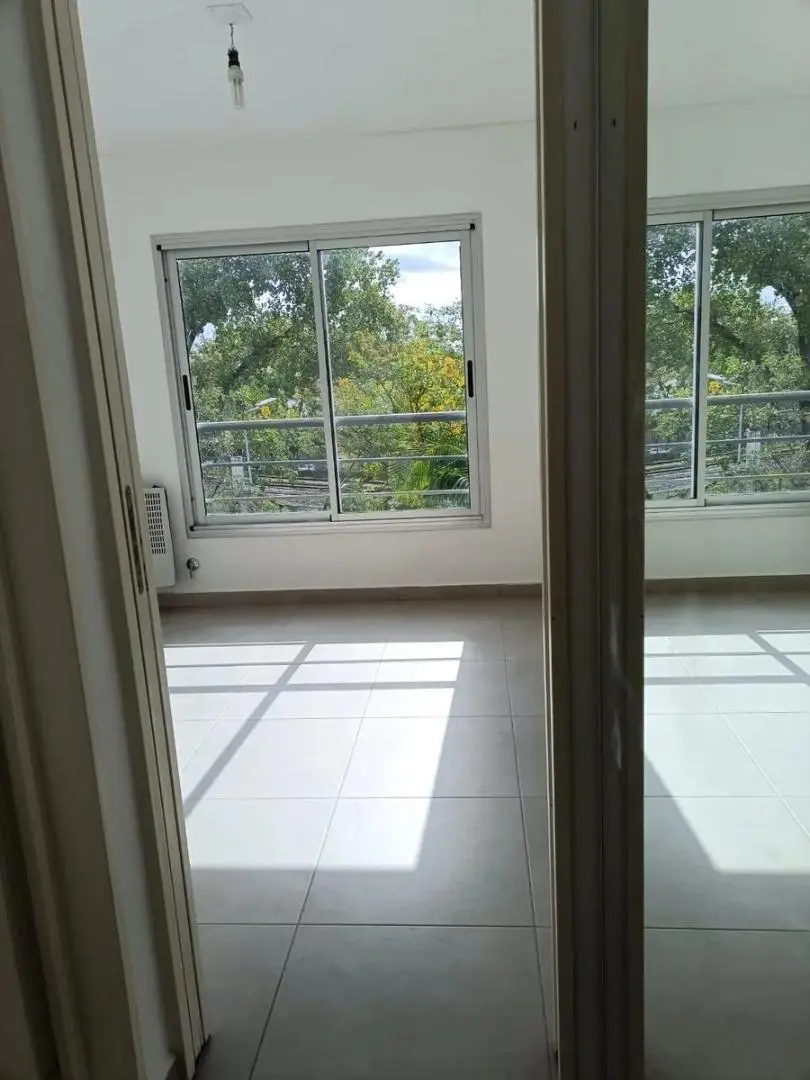 DEPARTAMENTO VENTA MORON 2