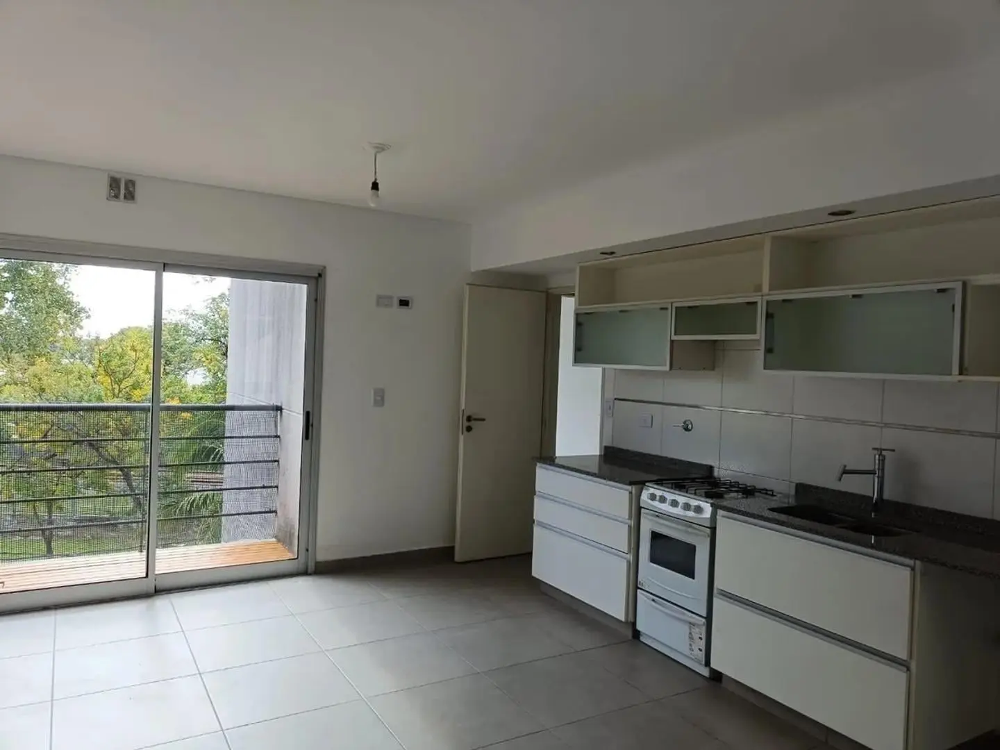 DEPARTAMENTO VENTA MORON 5
