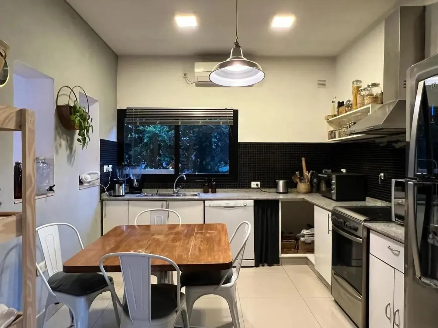 CASA MINIMALISTA ALQUILER ALTOS DEL SOL ITUZAINGO 5