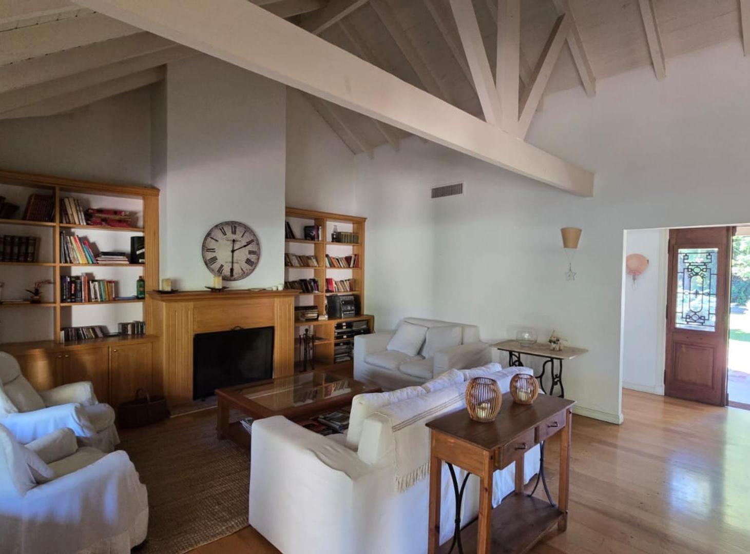 Foto de HERMOSO CHALET EN ALQUILER CLUB DE CAMPO "LOS PINGÜINOS", imagen 4