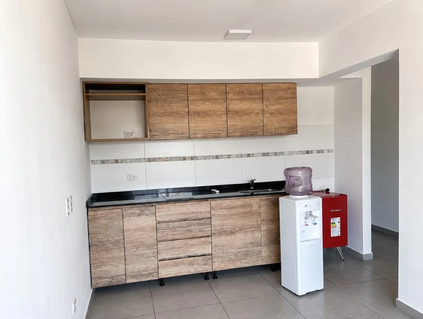 MR-2055 – AMPLIO MONOAMBIENTE VENTA ITUZAINGO NORTE CENTRO 1