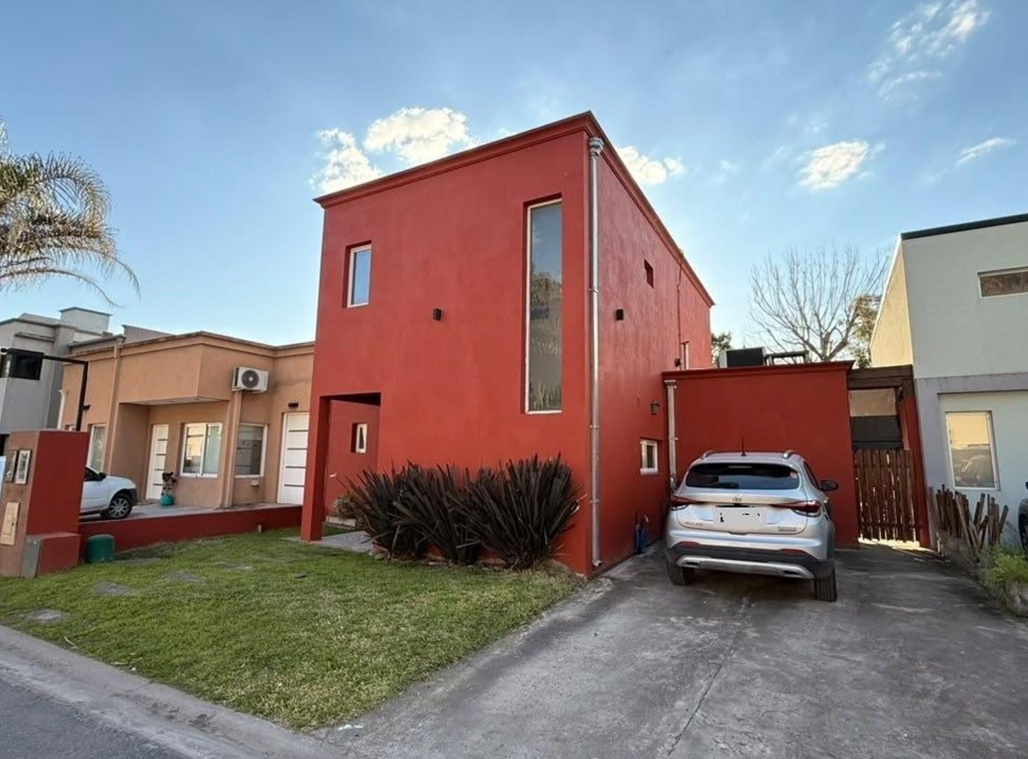 Foto de Casa en Venta 3 Ambientes con Pileta y Quincho - Agustinas 1, imagen 2