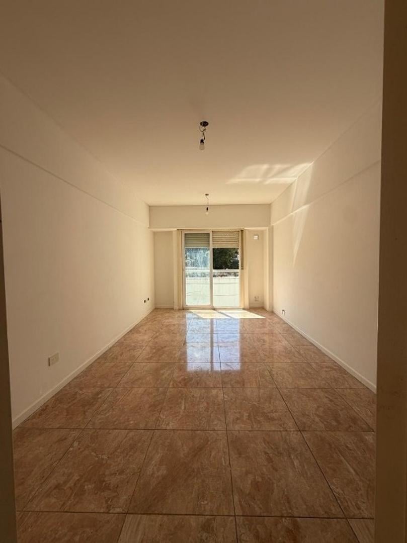 Foto de Departamento 2 Ambientes en Moron - Garcia Silva 1300, imagen 3