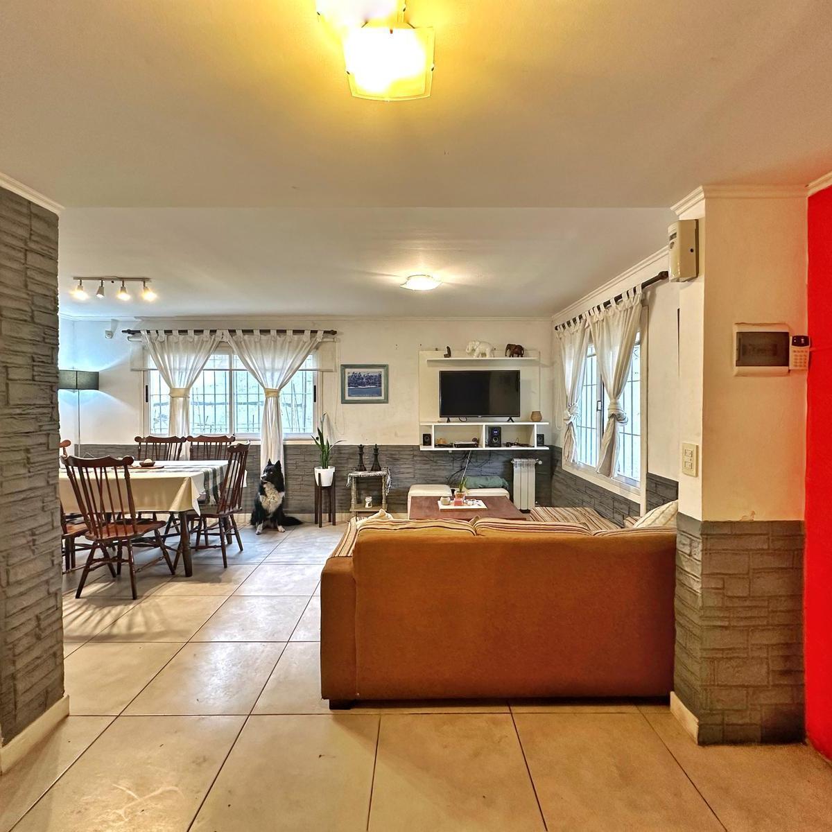 Venta PH Tipo Casa 4 Amb C/ Jardin - Barrio Chauvin 4