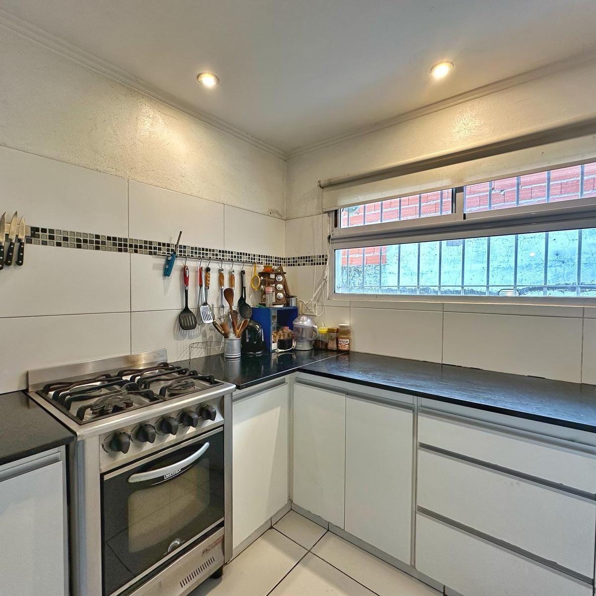 Venta PH Tipo Casa 4 Amb C/ Jardin - Barrio Chauvin 5