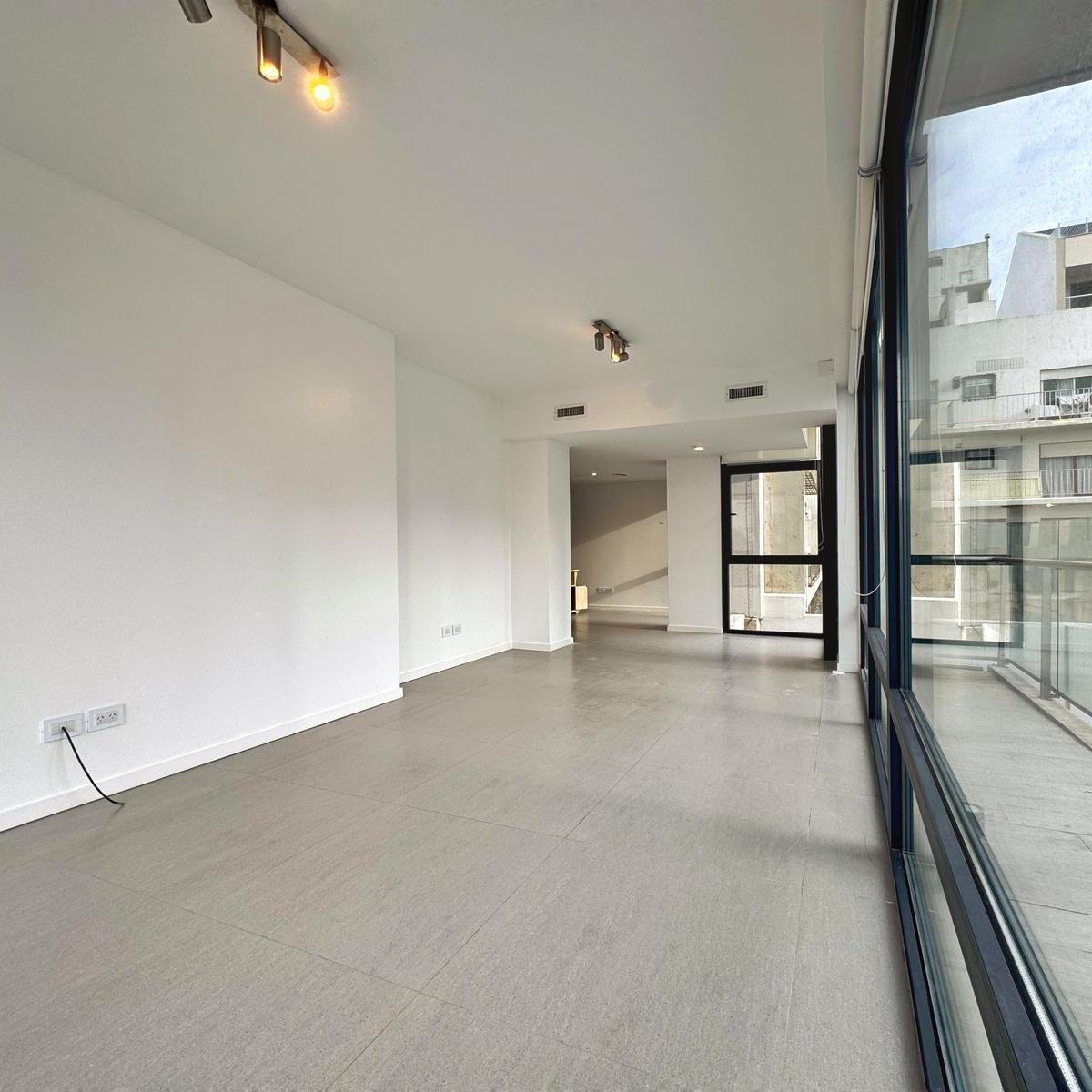 Venta departamento 3 ambientes c/ cochera cubierta - Barrio Playa Varese