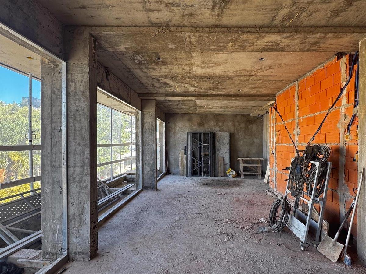 Venta de Depto en Pozo 4 Ambientes C/cochera - Zona Guemes 2