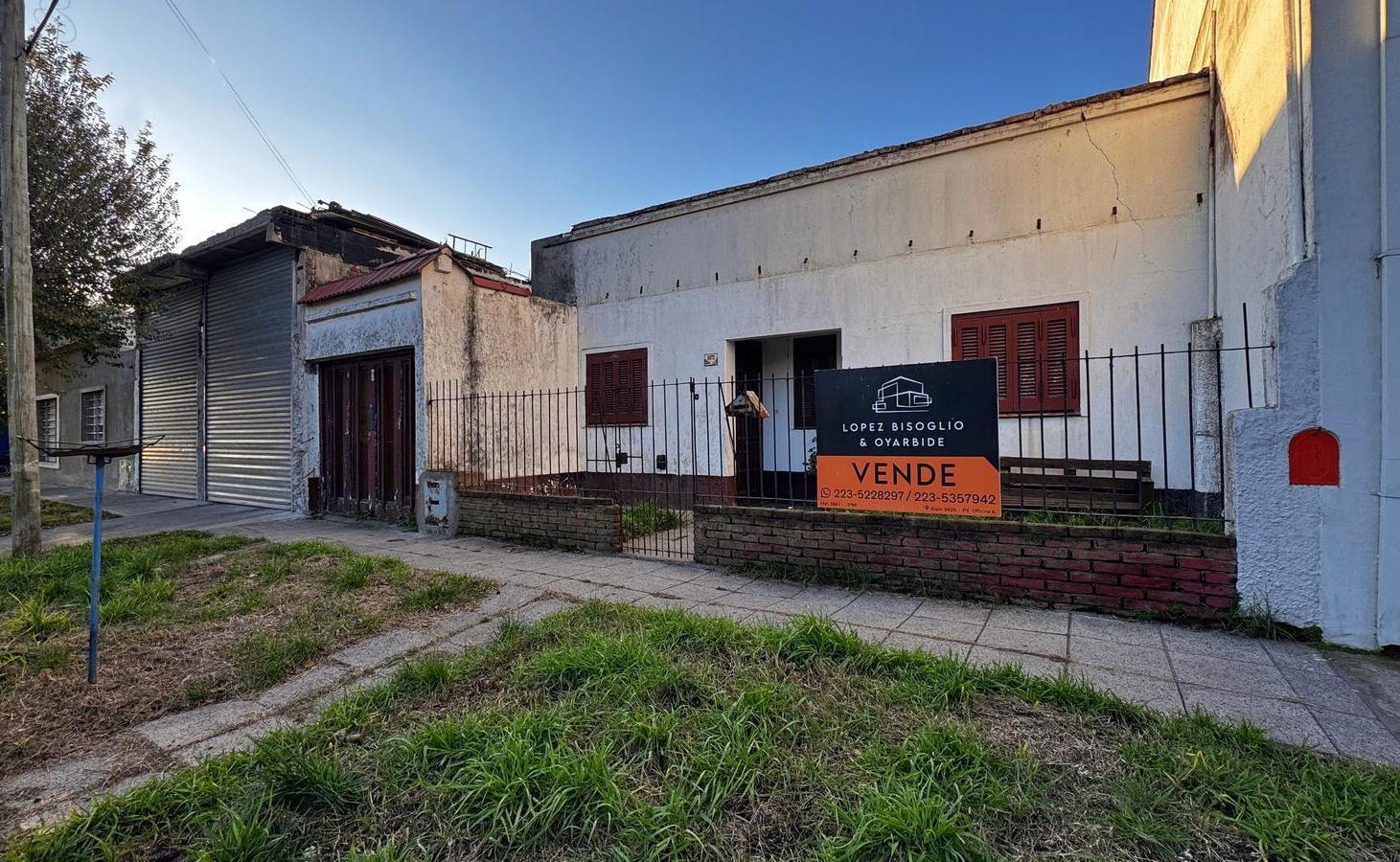 Venta de vivienda apta desarrollo comercial - Barrio Los Andes