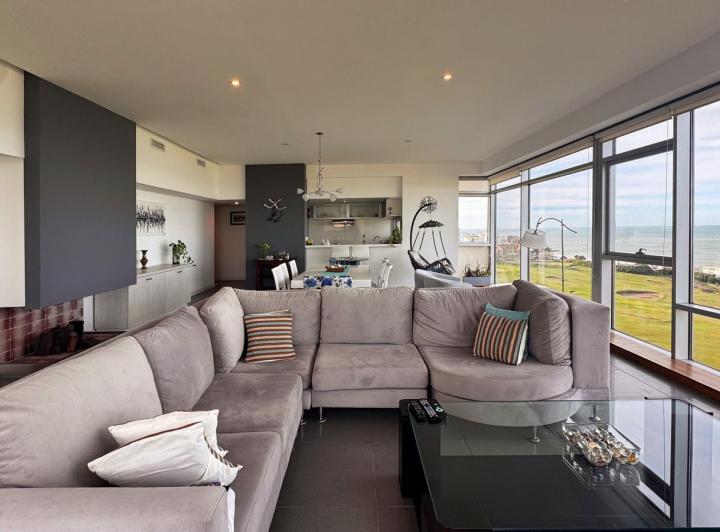 Venta depto 5 amb primera linea al mar dos cochera - Golf Playa grande 3
